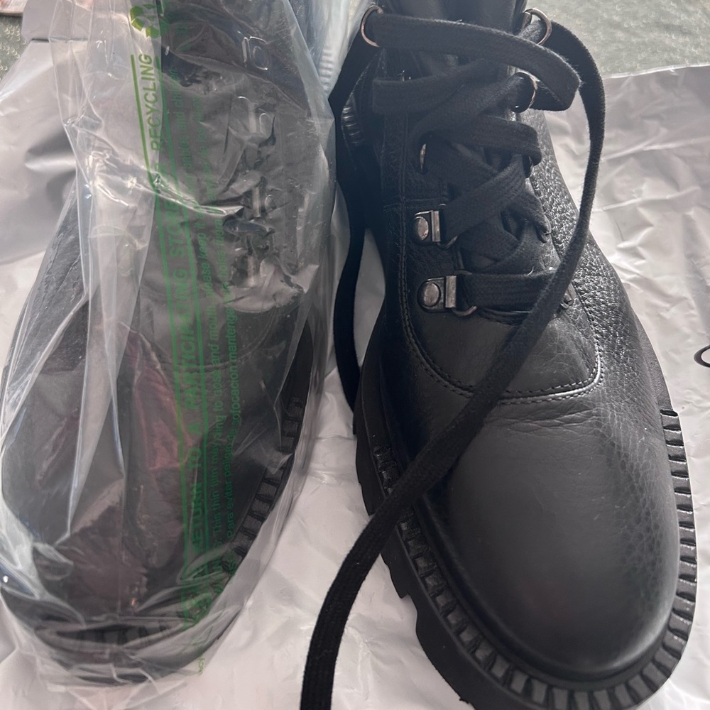 Black Lace-Up Boots